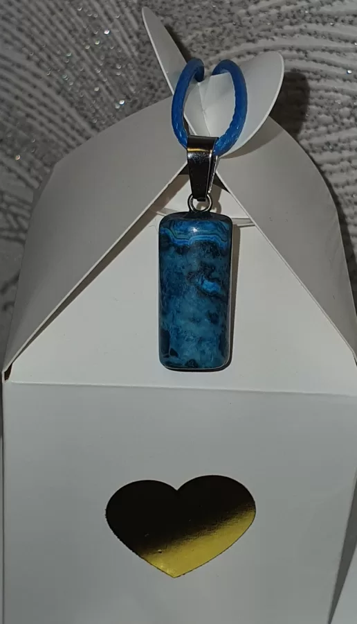 Lapis lazuli cylindric necklace for stress relieve